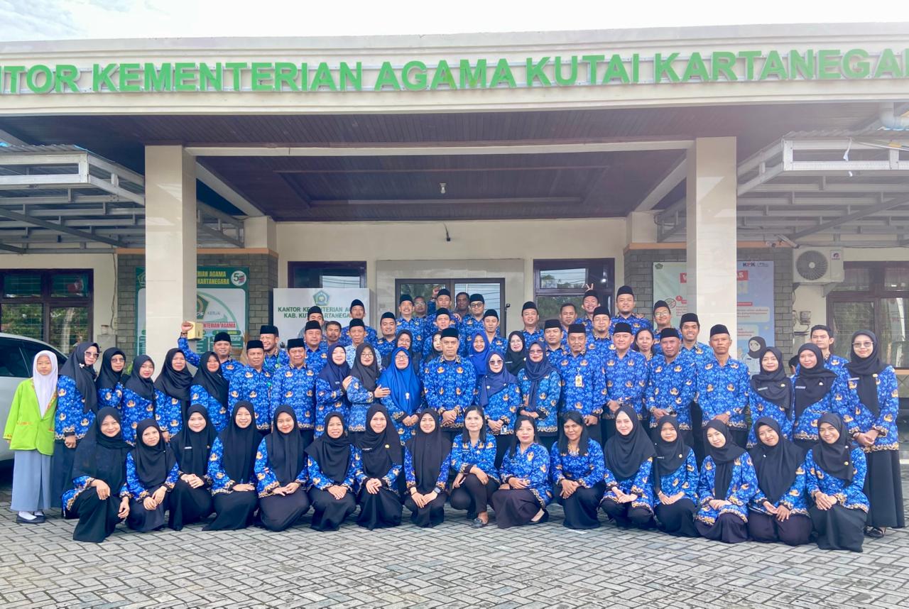 Foto Bersama Apel Hari Pahlawan 2025