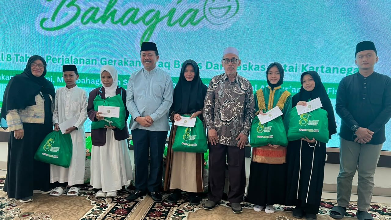 Sinergi Lintas Lembaga, UPZ Kemenag Kukar Salurkan Zakat bagi Anak Pesantren